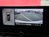 上からの視点で狭い駐車場への駐車などに役立つアラウンドビューモニターです♪