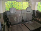 3列目シートはもちろん状態良好☆大人でもゆったりと座って頂けますので、大人数でのお出かけもラクラクです♪ご家族で、気の知れた仲間で、ドライブに行くのが楽しみですね♪