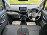 ワイドな視界を確保して運転しやすく見晴らしが良いです。長時間の運転も快適に過ごせしていただけると思います。
