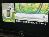 【アラウンドビューモニター】専用のカメラにより、上から見下ろしたような視点で360度クルマの周囲を確認することができます☆死角部分も確認しやすく、狭い場所での切り返しや駐車もスムーズに行えます。
