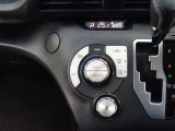 オートエアコンを装備しております!自動で調整してくれますので、車内も快適です☆