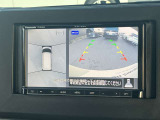 アラウンドビューモニターです!上空から貴方のお車をモニタニングしている様に車両の周りの安全確認が出来ます!