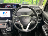 【純正革巻きステアリング】上質な革を使用することで、手にしっかり馴染みとても運転しやすいハンドルです♪