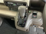 発進時から滑らかに加速する無段階変速のCVTはストップ&ゴーの多い街の中も快適です