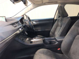 清潔で広々した座席です!是非、現車を見て体感してみてください。