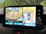 【マルチビューカメラシステム】専用のカメラにより、上から見下ろしたような視点で360度クルマの周囲を確認することができます☆死角部分も確認しやすく、狭い場所での切り返しや駐車もスムーズに行えます。