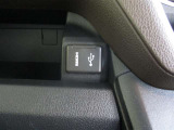 車内でお好きなエンタメ楽しめるHDMI&USBポート