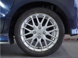 アルミホイール装着車です!これで足元まわりもおしゃれにきまります!