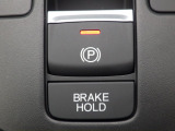 ★ブレーキホールド★ブレーキペダルを離しても停車し続けてくれる機能♪ちょっとした信号待ちなど街中を走るときにあると嬉しいですね&uarr;&uarr;(*^-^*)