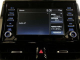 ディスプレイオーディオ搭載車です。Bluetooth機能も搭載しています。フルセグでテレビも視聴出来ます。(ナビ機能のご利用は別途の手続きが必要になる場合があります)