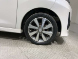 ご納車までの期間ですが、県内のお客様は1,2週間、県外のお客様は2,3週間ほどでご納車が可能となります。但し、お支払いや書類の状況によっては多少の前後もありますので、その際には何卒ご了承下さい。