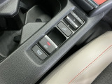 パーキングブレーキはスマートな電子制御式と合わせて渋滞時等にブレーキペダルから足を離しても停車状態を保持してくれるオートブレーキホールド機能で運転が楽になります。スタートはアクセルペダルを踏むだけ