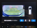 【バックモニター】後ろのカメラの映像をモニターに映し出すことができます!後方の見えない死角や、障害物との距離感をしっかり確認することができます!駐車が苦手な方におすすめです。