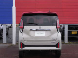 さらにエマージェンシーブレーキ、LDW(車線逸脱警報)、踏み間違い防止アシスト、インテリジェント LI(車線逸脱防止支援システム)、BSW(後側方車両検知警報)、RCTA(後退時車両検知警報)など安全装置が充実。