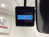 ドライブレコーダーが前方の監視をしてくれます。衝突や急ブレーキなどを感知した場合に、記録された動画が万が一の際に直前の状況を把握する手助けとなります。