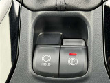 ★電動パーキングブレーキ★スイッチで作動・解除。「P」シフトで自動作動、「P」シフト以外にシフトで解除されるオート機能!