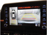 パノラミックビューモニター装備!トップビュー&フロントビュー・車両に取り付けたフロントとサイドとバックのカメラ映像を合成して画面上に表示させることで、低速時の運転を補助する装置です。