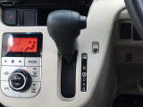 ストレート式のシフトレバーを採用しております♪シンプルなので、誰でも使いやすいですネ☆