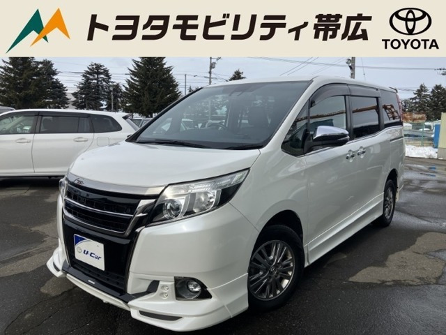 エスクァイア 2.0 Gi ブラック テイラード 4WD 