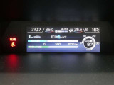 各操作スイッチは使いやすい位置に配置され、とっても見やすいメーターです。夜間時はラグジュアリーな気分にさせてくれる照明が魅力ですので、夜のドライブも楽しみになりますよ♪