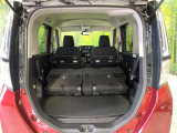 後席を格納すると、これだけの広さが!シーンに合わせたシートアレンジで、大きな荷物も積むことが出来ます♪