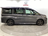 購入後も自社指定整備工場完備でお客様の愛車をしっかりサポート致します!御納車時には安全かつ安心してお乗り頂けるようホンダ専門知識を持つ整備スタッフが点検・整備・装備も説明をしてお渡ししております。