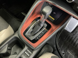 発進時から滑らかに加速する無段階変速のCVTはストップ&ゴーの多い街の中も快適です