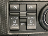 【両側パワースライドドア】両側がパワースライドドアになっており、運転席のスイッチやスマートキーでも開閉が可能です!開口部も広いので乗り降りも楽々♪