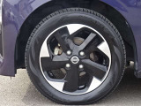 純正のアルミホイール!足元までカッコよく決まってます!!