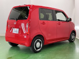 プライバシーガラスが装備されています。外を見るときには気にならずに、後方車両からは車内が見えにくくなってます
