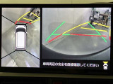 パノラミックビューモニター付きです。車両を上から見たような映像をディスプレイオーディオ画面に表示。運転席からの目視だけでは見にくい、車両周辺の状況をリアルタイムでしっかり確認できます。
