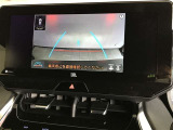 後方の見にくい視界もバックモニターで確認サポートして駐車時も安心☆