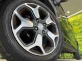 【純正15インチアルミホイール】外観にマッチした純正アルミホイールを装着しております。各種社外アルミホイールや、スタッドレスタイヤも取扱いしております。是非ご相談ください♪