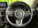 【純正革巻きステアリング】上質な革を使用することで、手にしっかり馴染みとても運転しやすいハンドルです♪