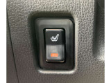 運転席シートヒータースイッチです。