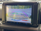 【バックカメラ】駐車時に後方がリアルタイム映像で確認できます。大型商業施設や立体駐車場での駐車時や、夜間のバック時に大活躍!運転スキルに関わらず、今や必須となった装備のひとつです!