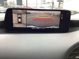 【360&deg;ビューモニター】  とても分かりやすい、クルマの上から見下ろしたような映像で、駐車サポートをしてくれます。