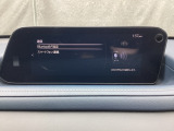 Apple Carplay・Android Auto対応!マツダ コネクト(コマンダーコントロール)でスマートフォンを操作して、通話、音楽を聴いたり、マップで目的地を調べることができます。
