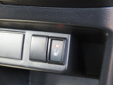 運転席にはシートヒーターがついてます