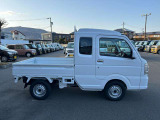当店では届出済未使用車を中心に長野県下最大級の200台を在庫しております!