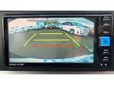 【バックカメラ】あると便利なバックカメラ装備!駐車時に後方がリアルタイム映像で確認できます。立体駐車場や夜間の車庫入れ時に大活躍!運転スキルに関わらず、今や必須となった装備ですね♪