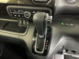 発進時から滑らかに加速する無段階変速のCVTはストップ&ゴーの多い街の中も快適です