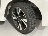 冬タイヤ(15インチアルミホイール) タイヤサイズ 165/55R15