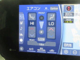 左右独立温度コントロールフルオートエアコンです。運転席、助手席それぞれで独立して温度設定ができます。冷え性の方が乗っても安心ですね♪