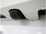 バックカメラが付いているので後方確認が非常にしやすいです。今や運転初心者も熟練者も必須装備!ついていて損はないですね♪