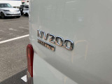 NV200エンブレム。