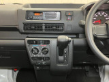 ラジオ、エアコン、アクセサリーソケット付