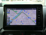 操作性の良い日産純正メモリーナビ。