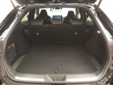 開口部の広いラゲージスペースは、ゴルフバックなどの荷物もラクラク積み込めます。