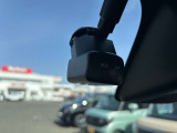 【ドライブレコーダー】時間に合わせた情報をしっかりと録画録音いたします。運転に際してのトラブルや事故などの映像もしっかりと録音録画いたします。